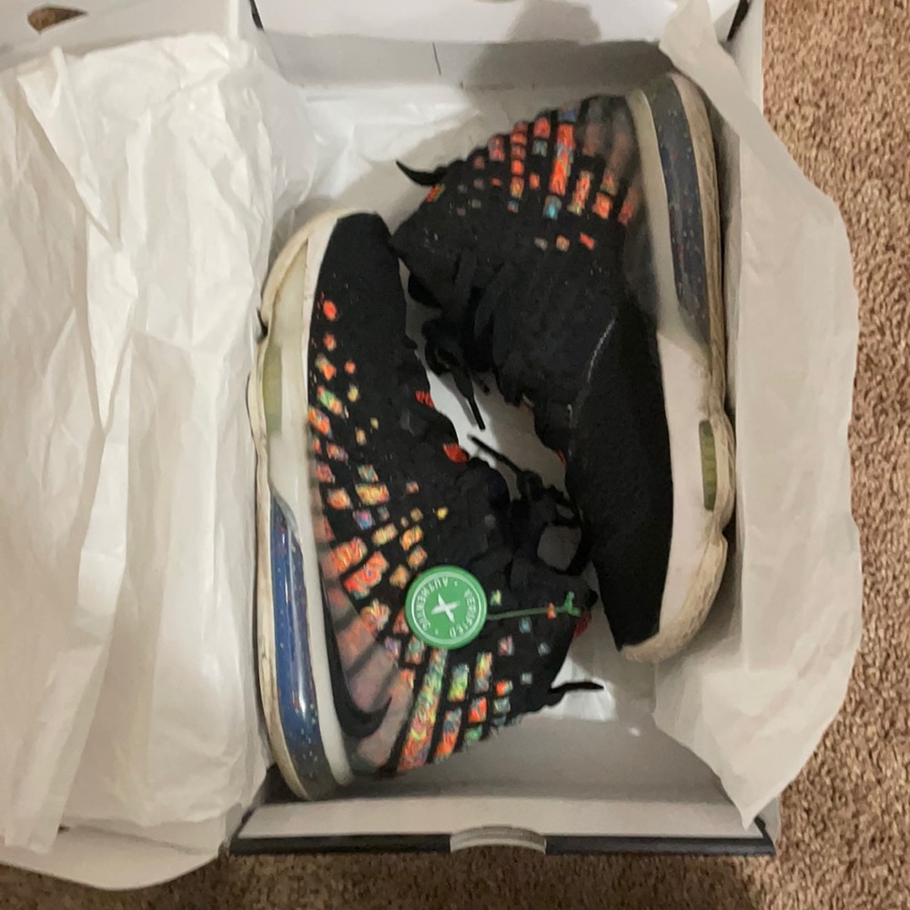 LeBron 17